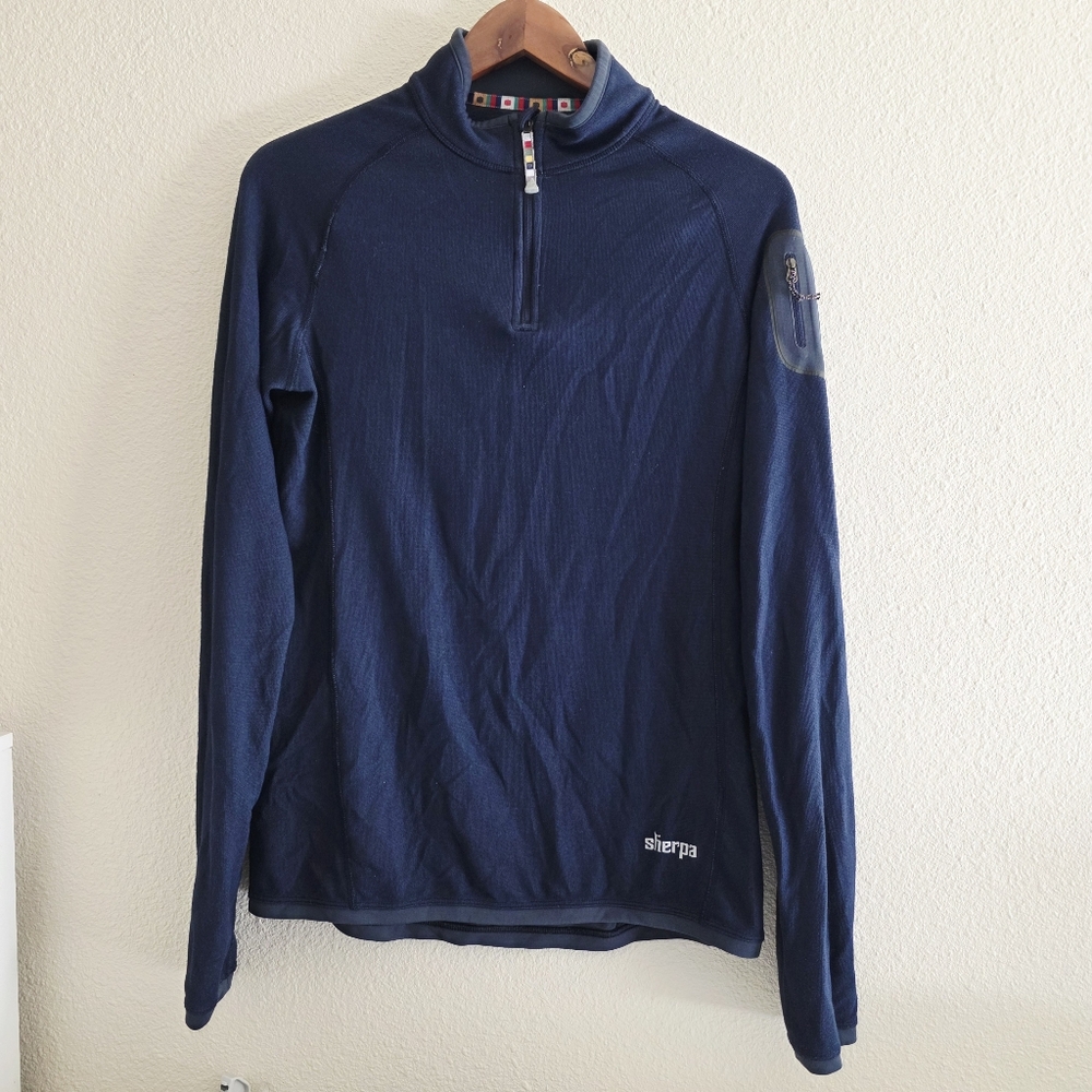 Sherpa Adventure Gear activewear L top